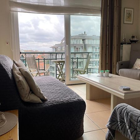 Appartement Pablo met garagebox 50m van zee Koksijde Buitenkant foto