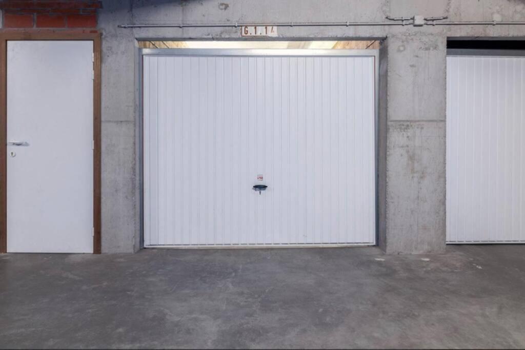Appartement Pablo met garagebox 50m van zee Koksijde Buitenkant foto