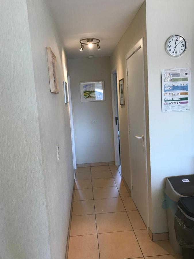 Appartement Pablo met garagebox 50m van zee Koksijde Buitenkant foto