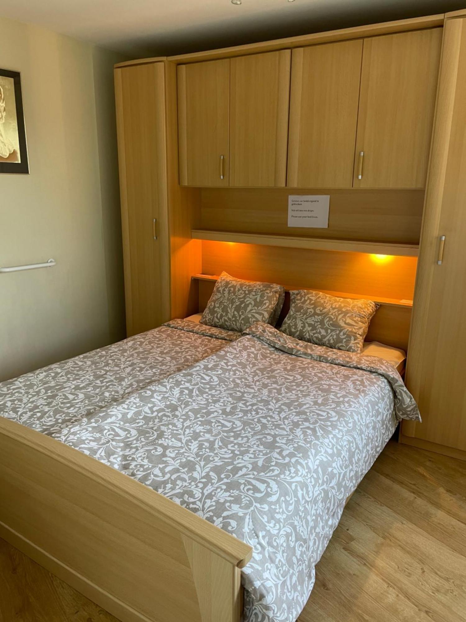 Appartement Pablo met garagebox 50m van zee Koksijde Buitenkant foto