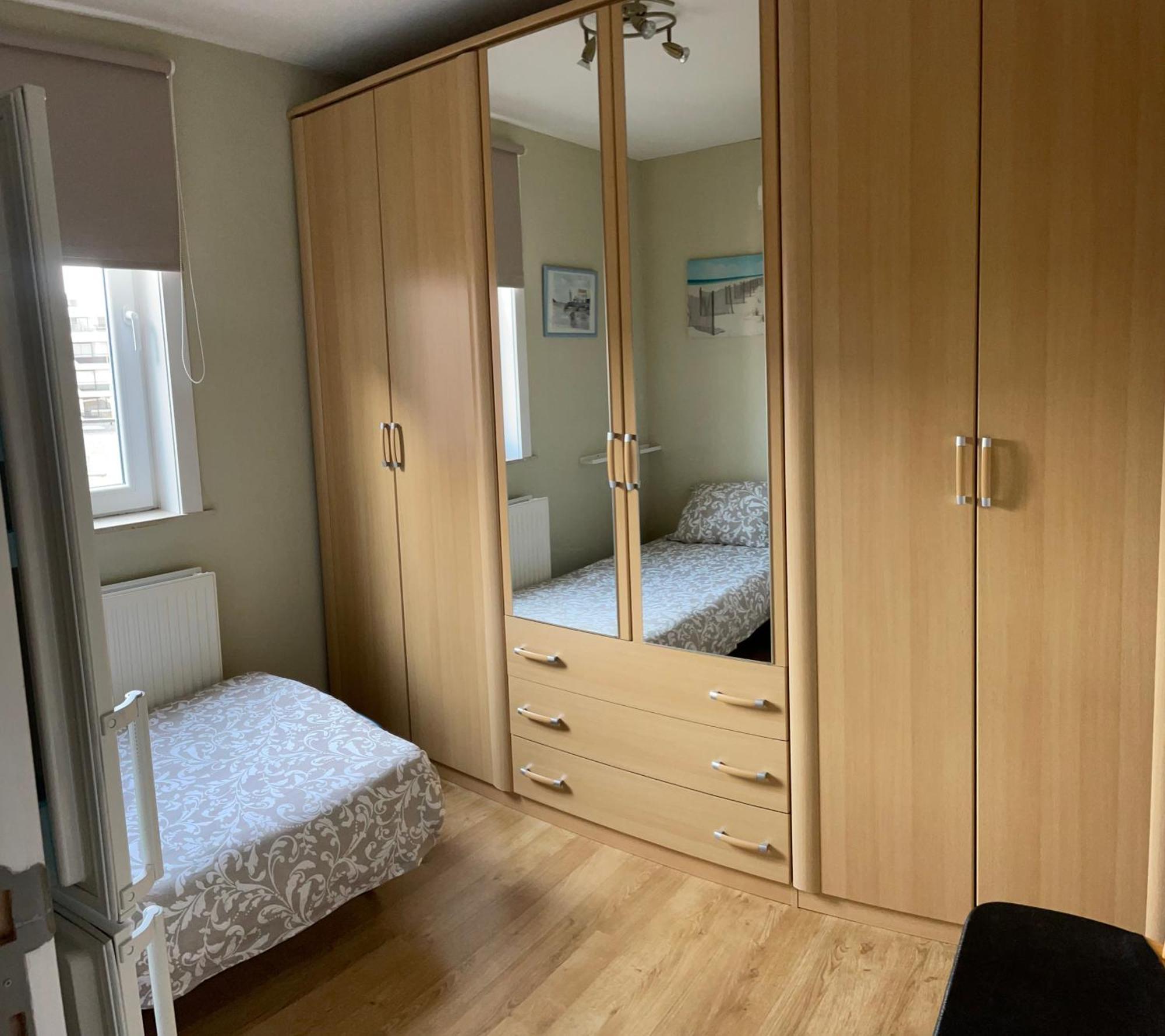 Appartement Pablo met garagebox 50m van zee Koksijde Buitenkant foto